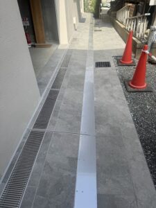 本郷_マンションのエクスパンションジョイント_免振金物工事