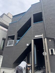 さいたま市中央区のアパートに施工した侵入防止柵の金物工事